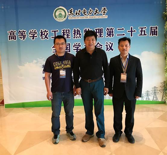 说明:图片包含 地板, 天花板, 室内, 站立描述已自动生成