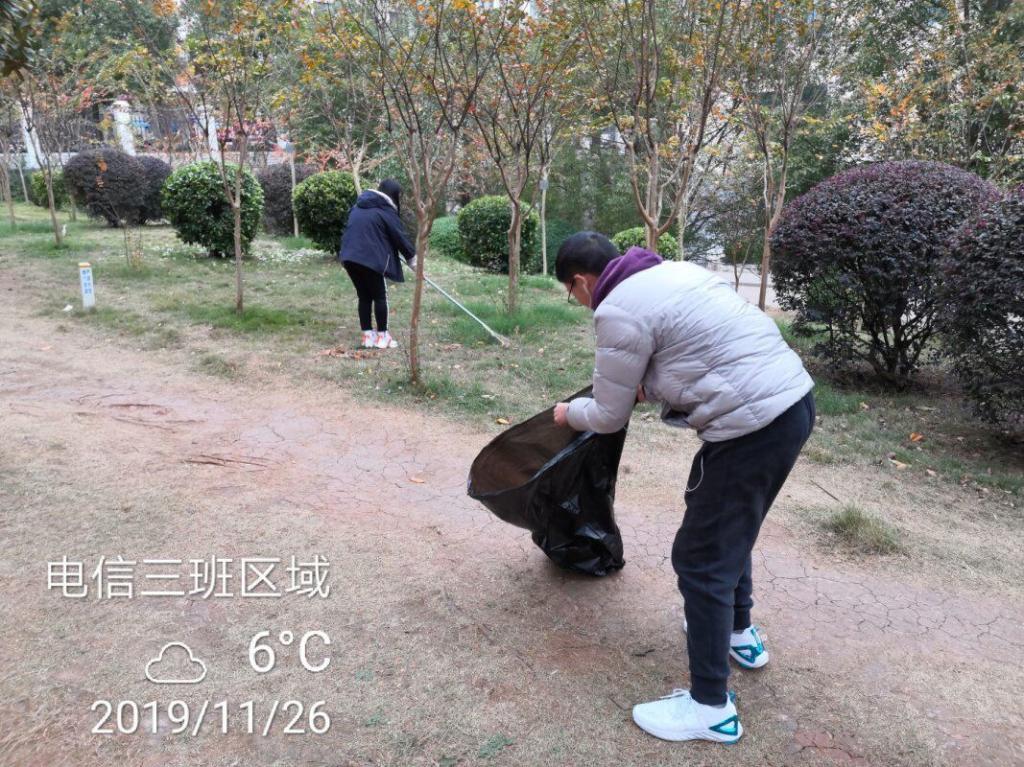 (同学们积极劳育中)