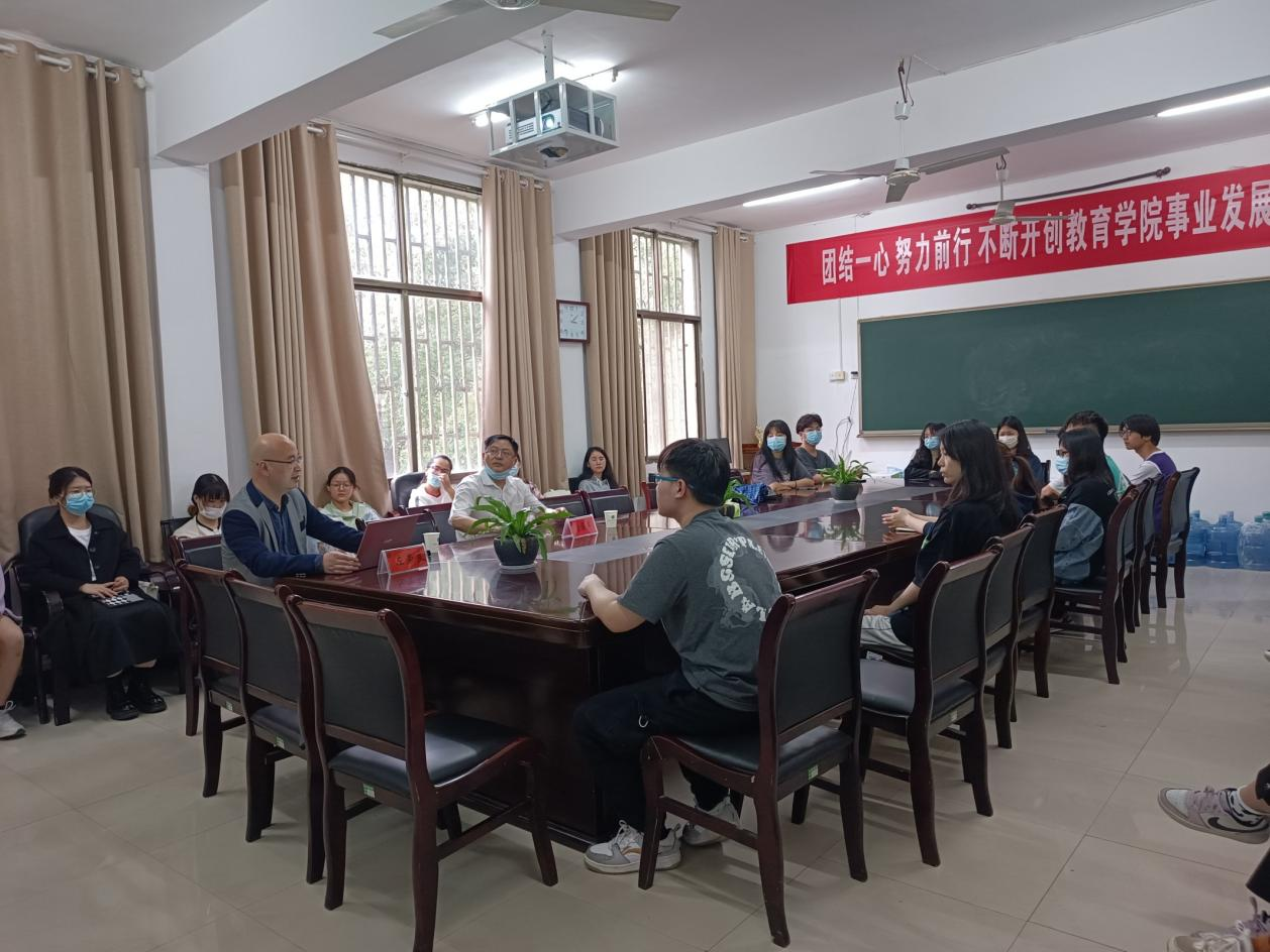 左崇良介绍衡阳师范学院情况