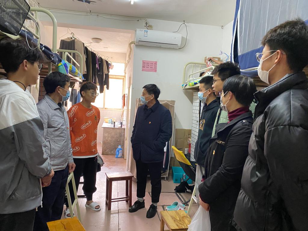 在阳2-503室走访