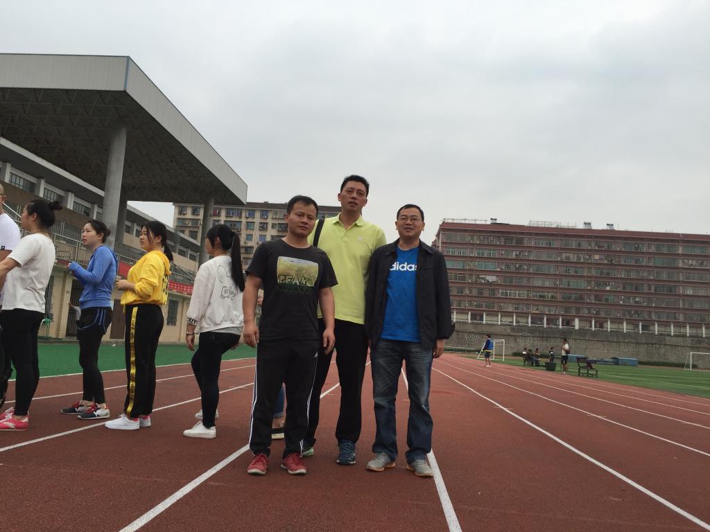 信息中心领导全程保障测试通讯