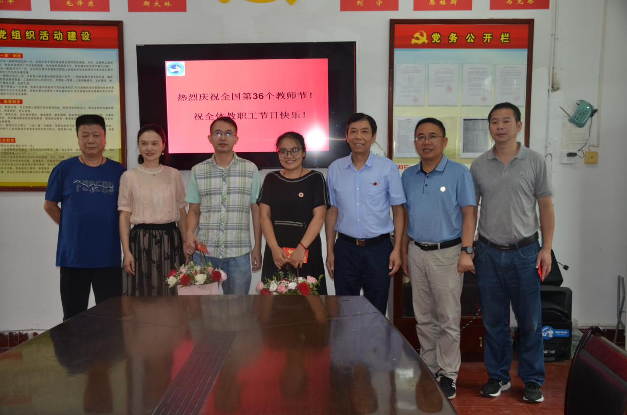 (慰问活动现场)