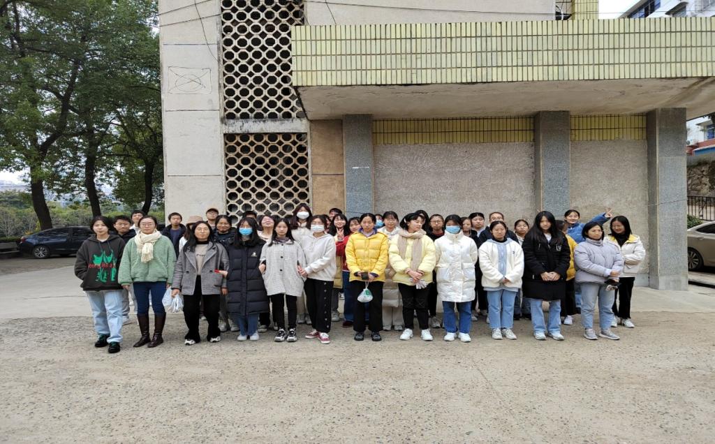 劳动过后的合影留念