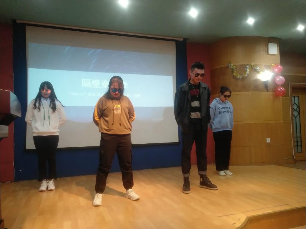 超酷的隔壁泰山